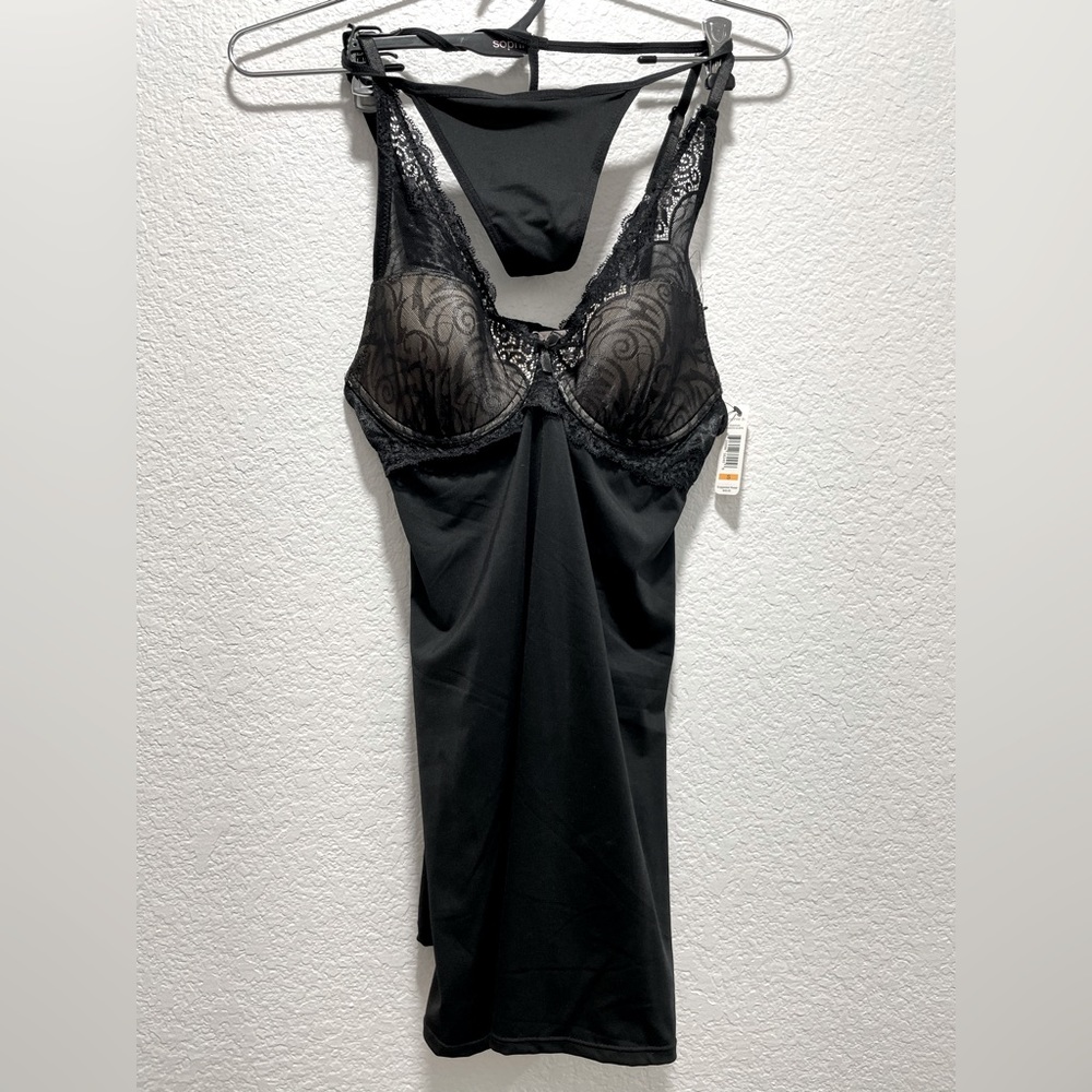 Sexy lingerie set w/ G-string.